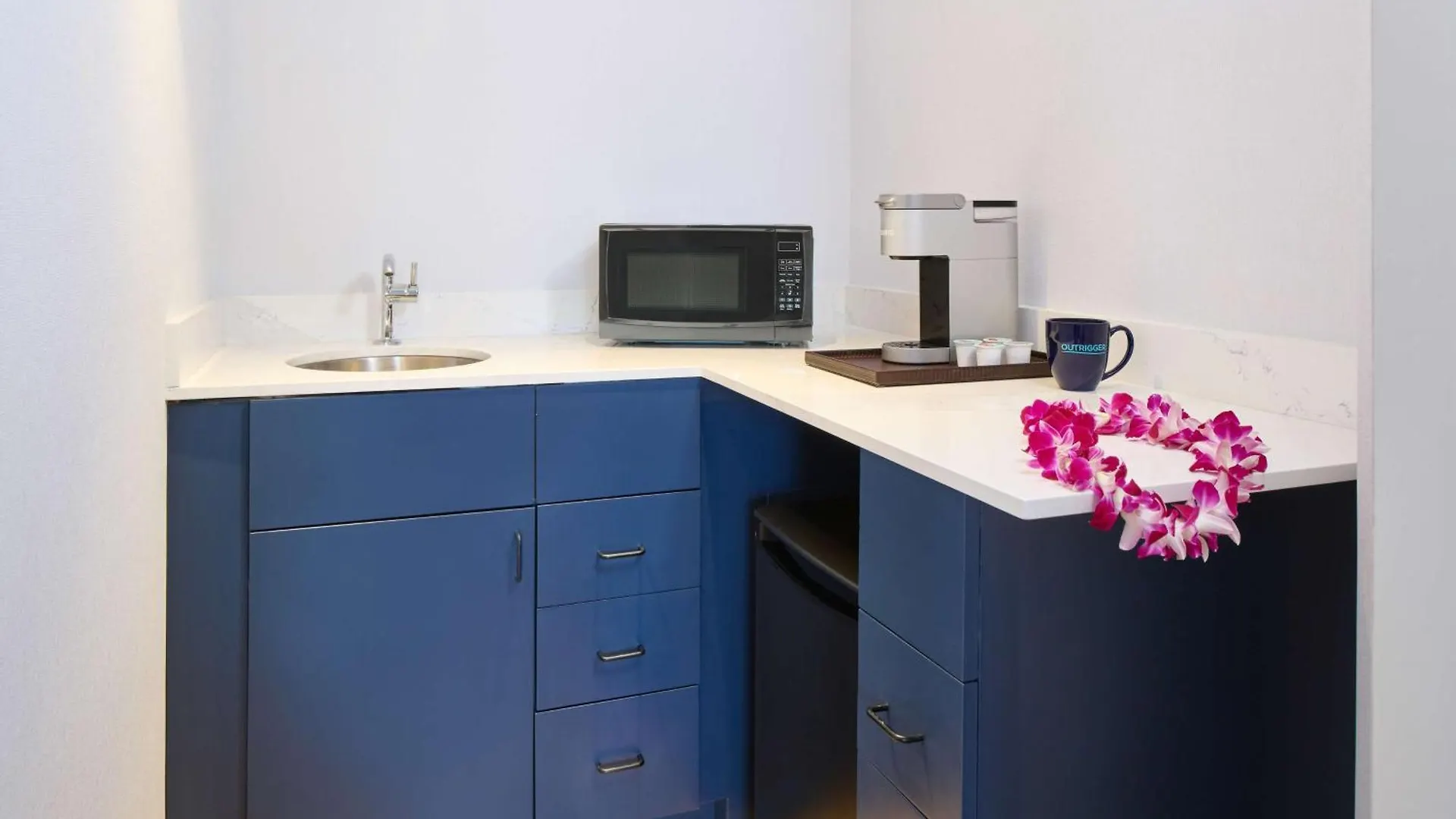 ****  Outrigger Waikiki Paradise Hotel Honolulu United States
