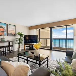 Apartment Spacious Waikiki 2br-ocean View-free Parking, Honolulu