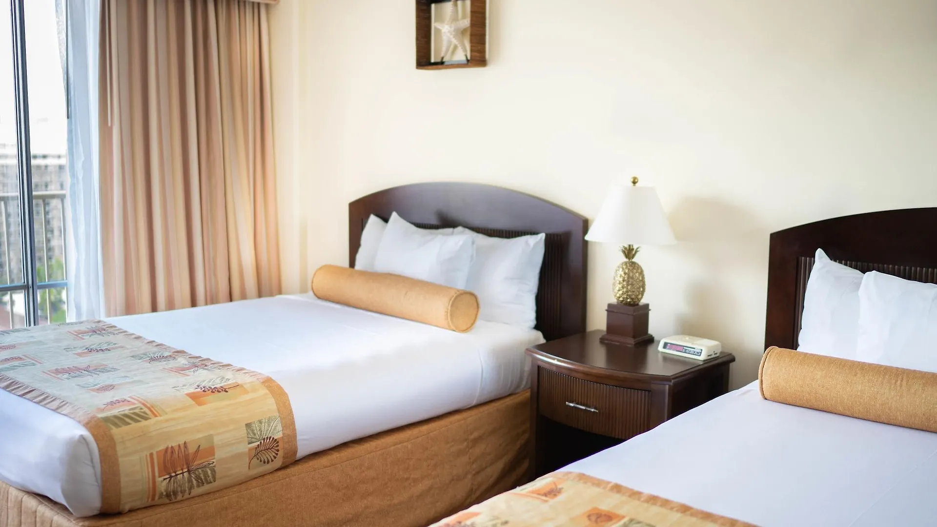 ****  Outrigger Waikiki Paradise Hotel Honolulu United States